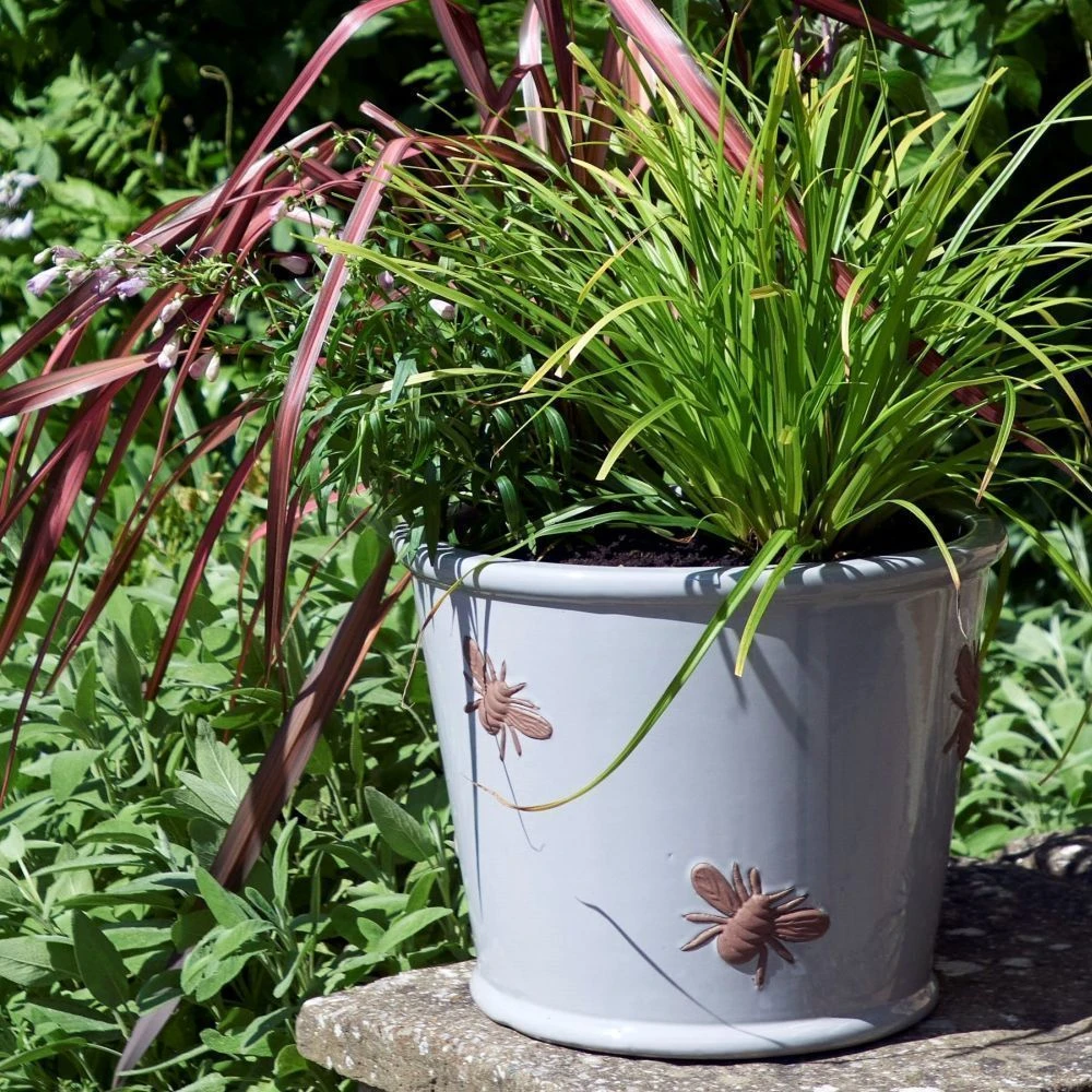 Woodlodge 38cm Grey Bee Planter 2 Woodlodge 38cm Grey Bee Planter - Image 2